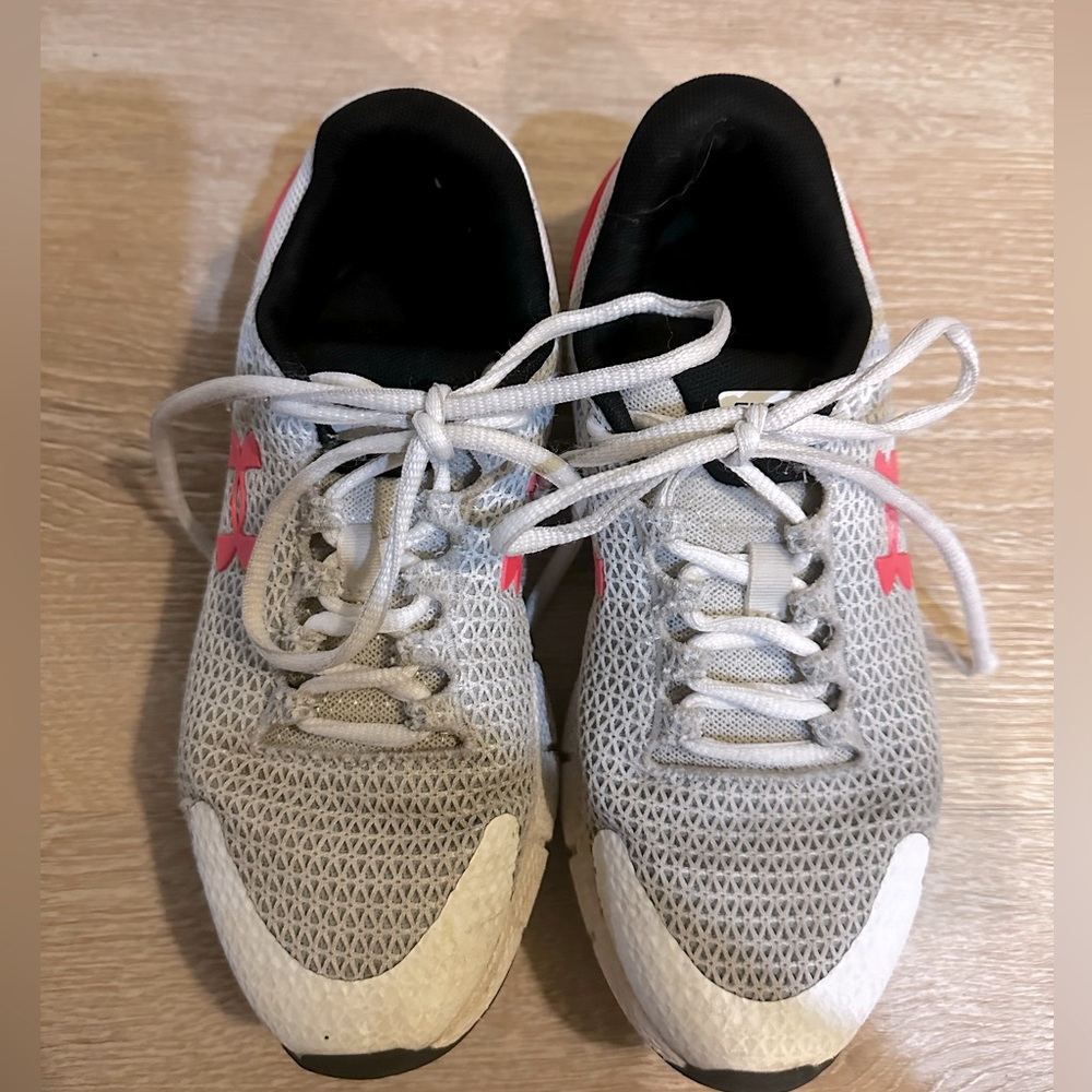 Woman’s Under Armour sneakers